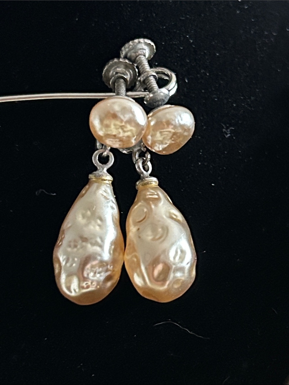 Classic vintage sterling faux Baroque Pearl Drop Earrings - Cream Pearl